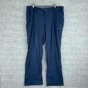 Duluth Trading Womens Size 16 x 31 hiking roll up pants navy blue 1795